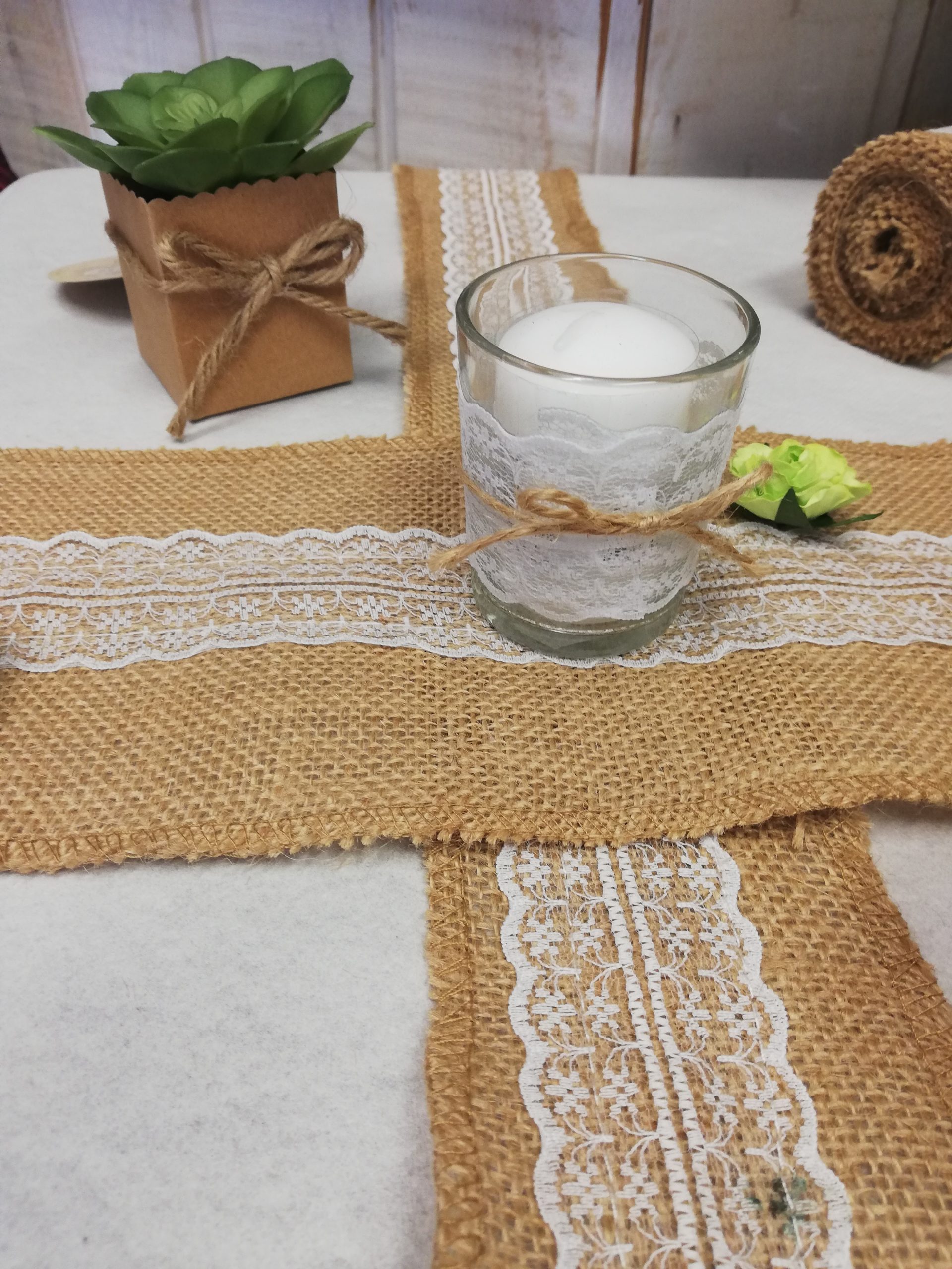 Toile de jute avec dentelle 14.5cm x 5m – Image 2